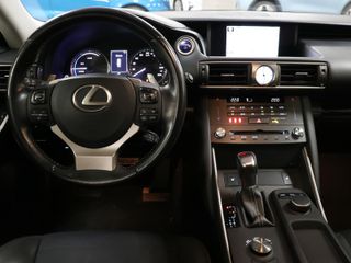 Lexus IS 300h Executive 164 kW (223 CV)