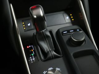 Lexus IS 300h Executive 164 kW (223 CV)