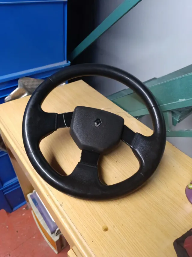 Volante Renault R19 16V / Clio 16V