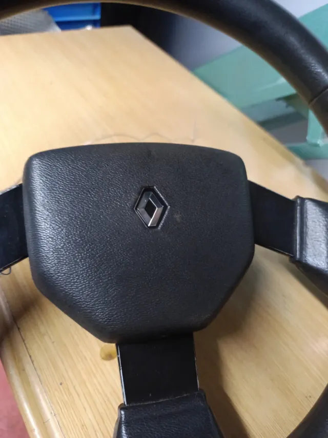 Volante Renault R19 16V / Clio 16V