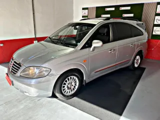 SsangYong Rodius 2010