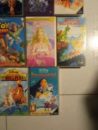 LOTE 14 PELÍCULAS DISNEY VHS VARIADAS