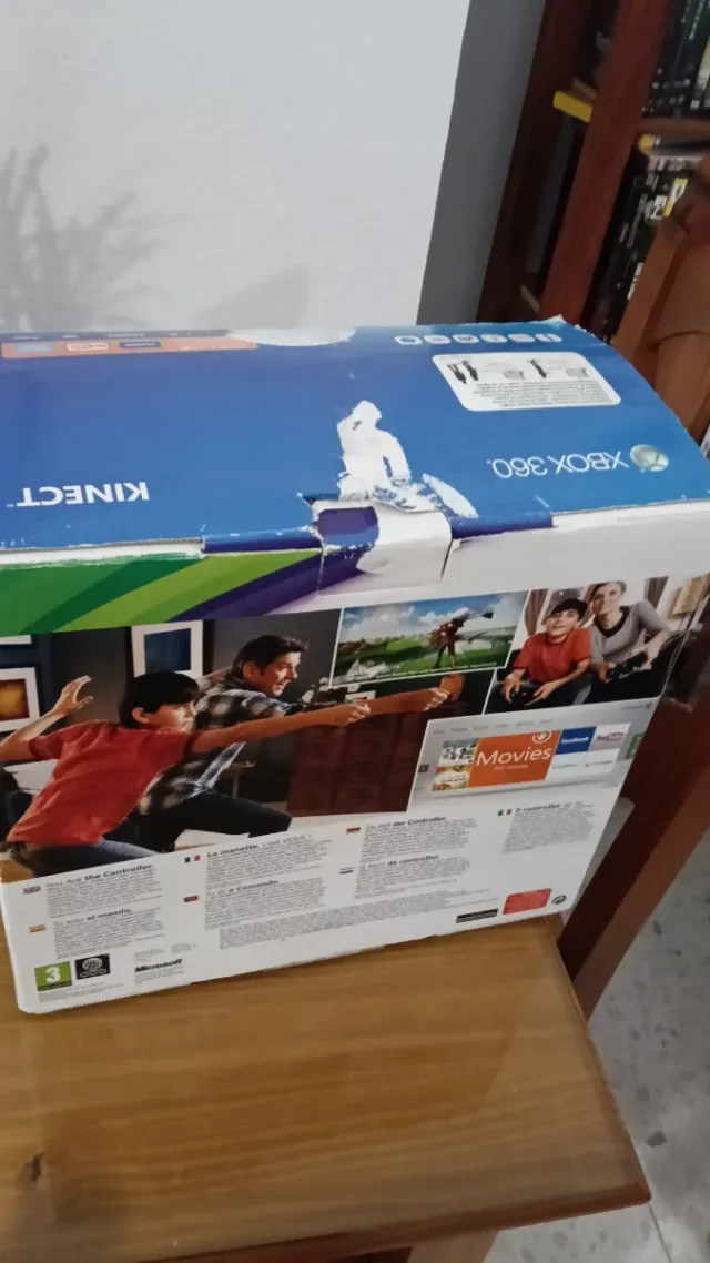 Xbox 360 + Kinect + 3 juegos (para reparar)