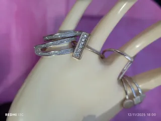 Mano Expositor Joyas