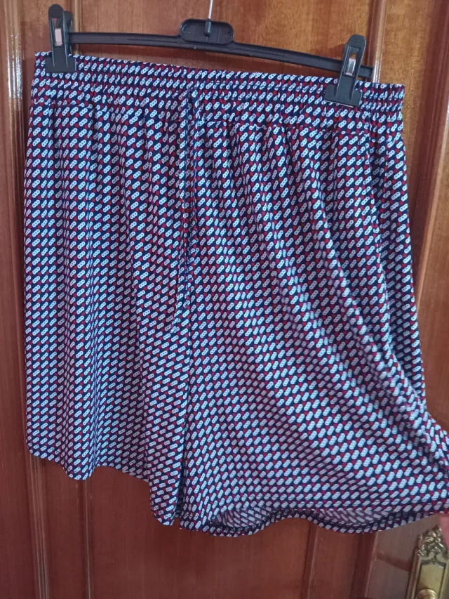 Pantalón corto estampado talla XL