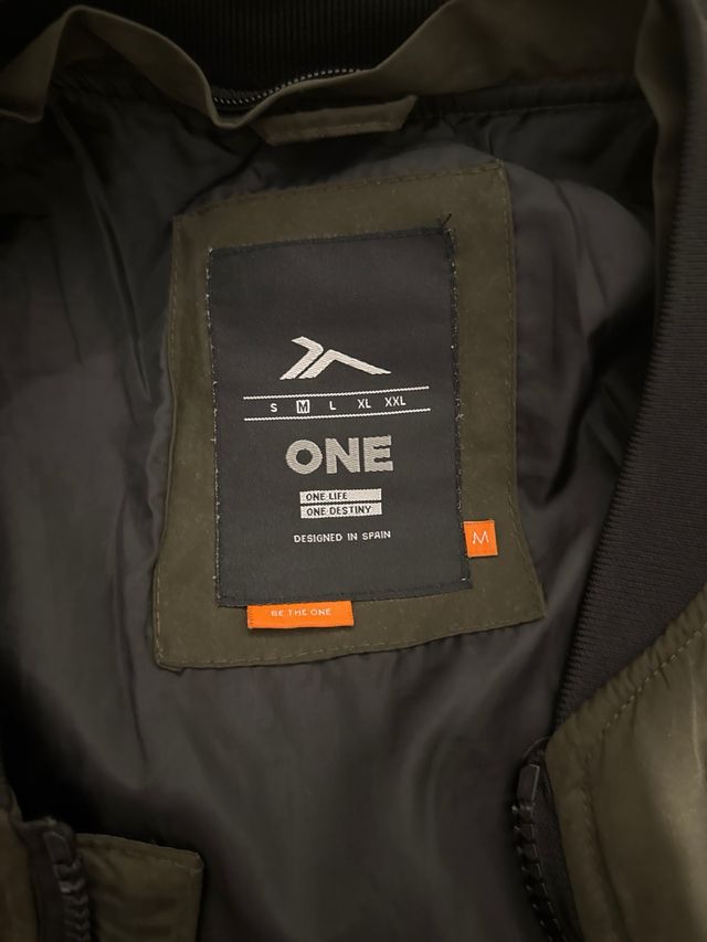 Chaqueta bomber verde ONE