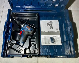 Se vende BOSCH GSR 12V-35 + L-Boxx