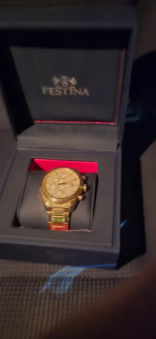 Reloj Festina Dorado