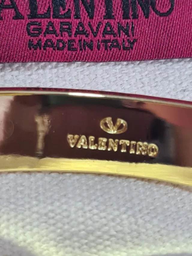 Brazalete Valentino Dorado con Cristales