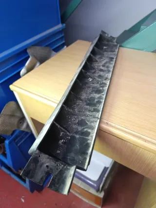 Portamatrículas Delantero R4