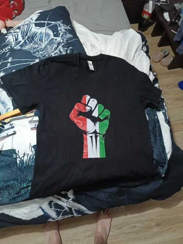 Camiseta Palestina Puño Alzado