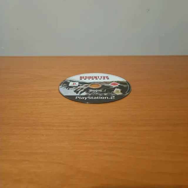 Resident Evil Outbreak – PS 2 | Solo Disco