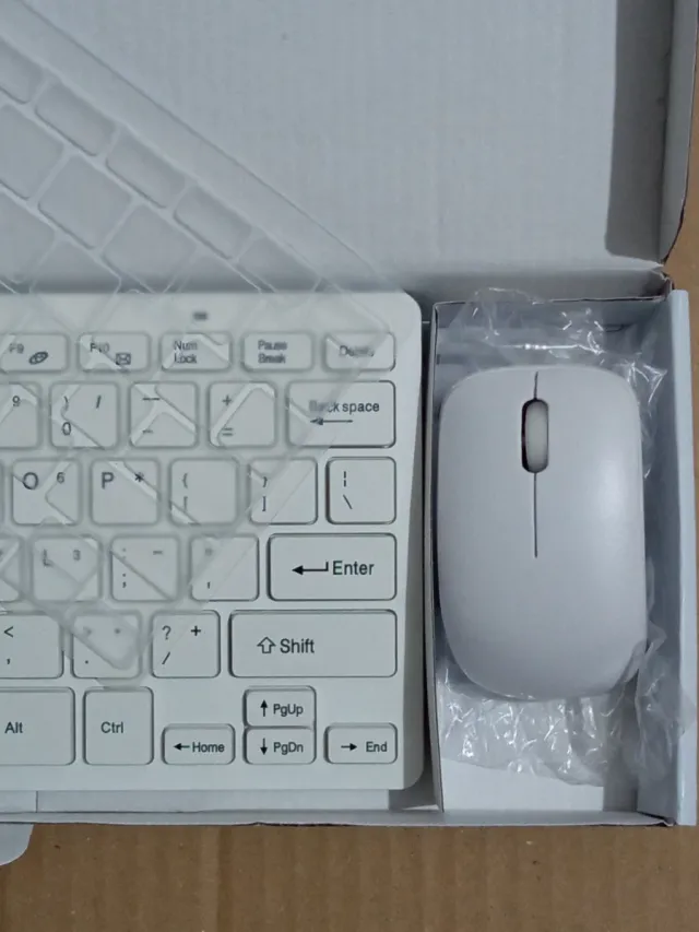 Mini tastiera e mouse wireless K-03