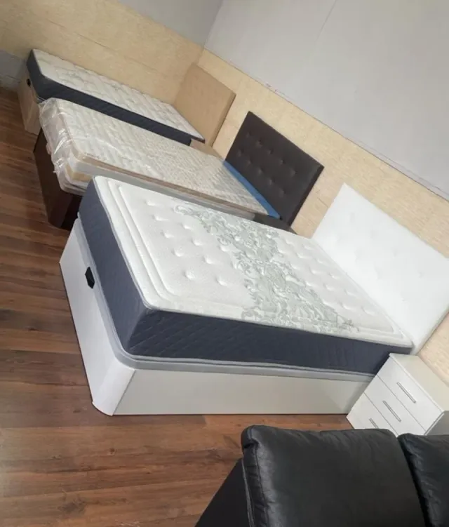 Materassi nuovi di fabbrica