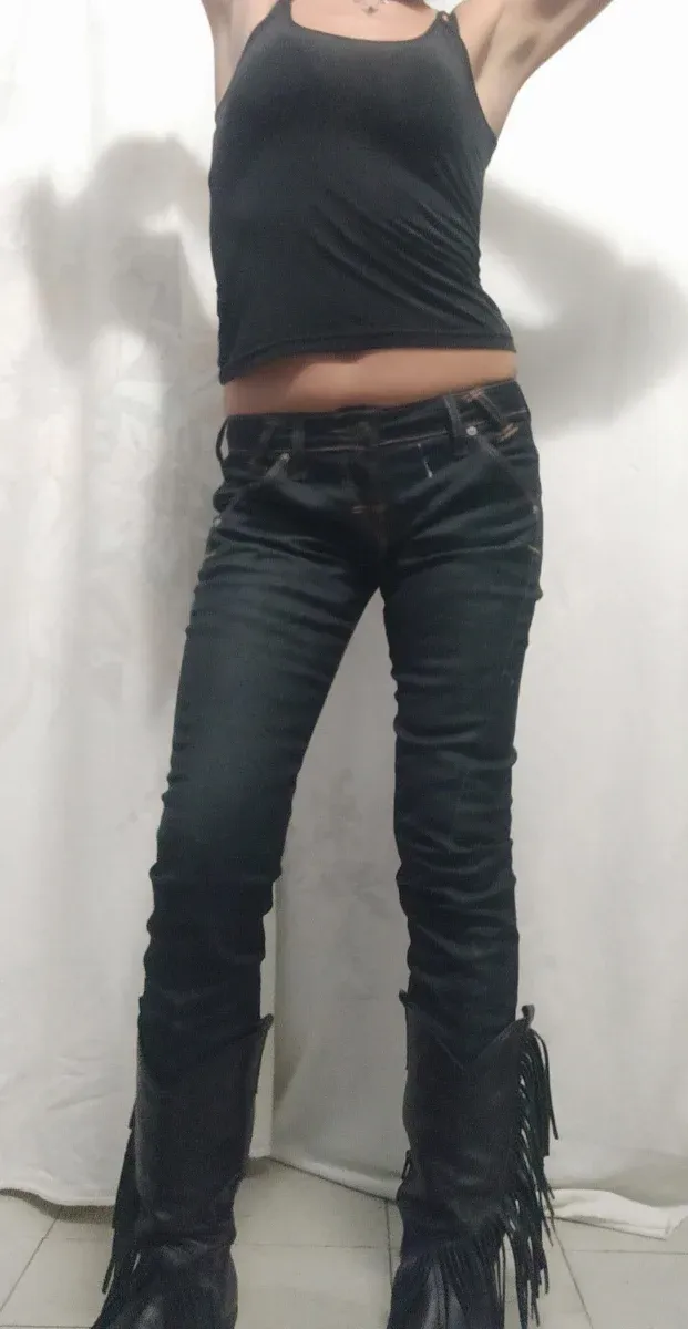 Jeans modello con cuciture storte Guess