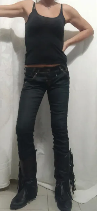 Jeans modello con cuciture storte Guess