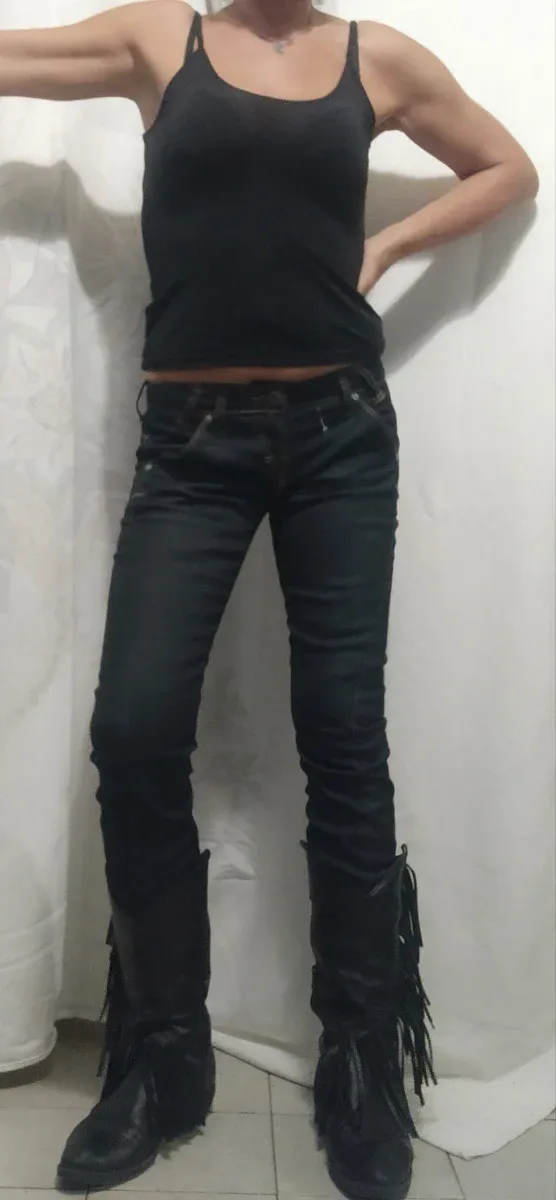 Jeans modello con cuciture storte Guess