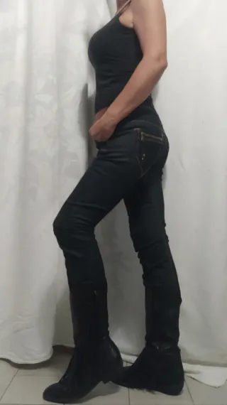 Jeans modello con cuciture storte Guess