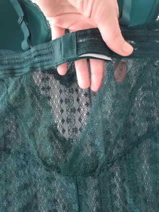 Body encaje verde Oysho Talla S