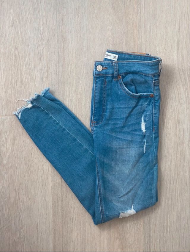 Pantalones Skinny rotos Pull & Bear