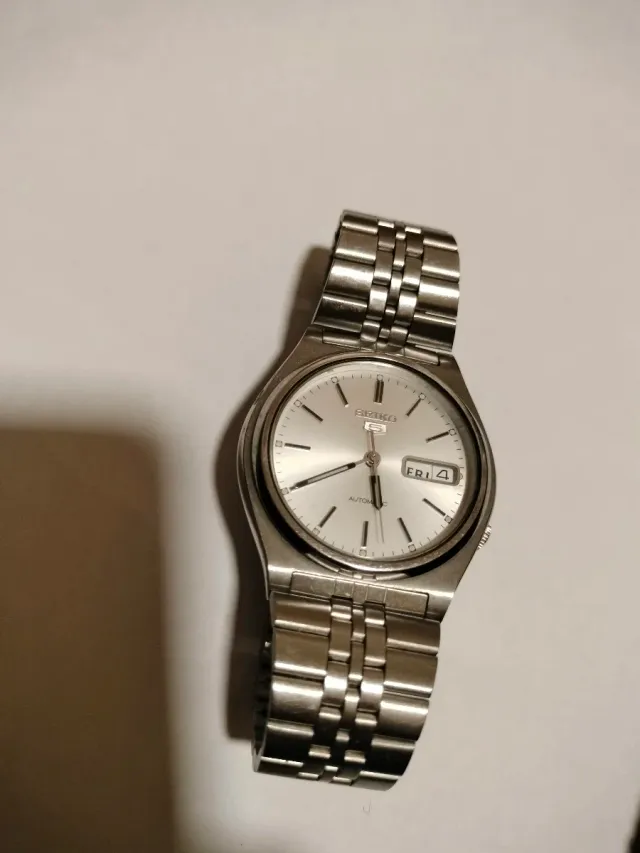 Reloj Seiko Automático Plata y Blanco