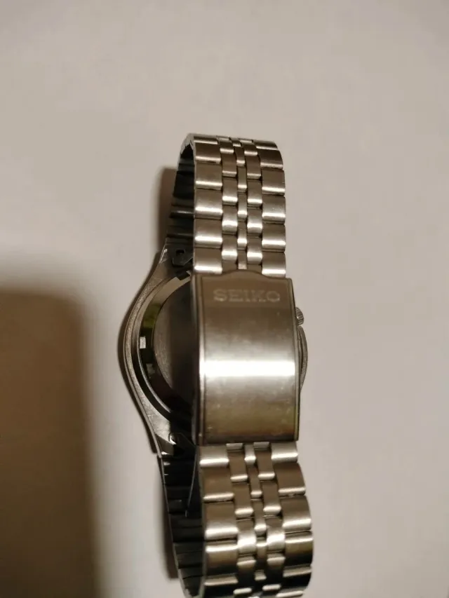 Reloj Seiko Automático Plata y Blanco