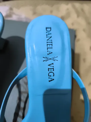 Sandalias Daniela Vega Talla 36 Azul.