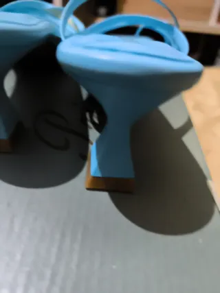 Sandalias Daniela Vega Talla 36 Azul.