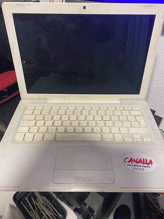 MacBook 2008 Apple