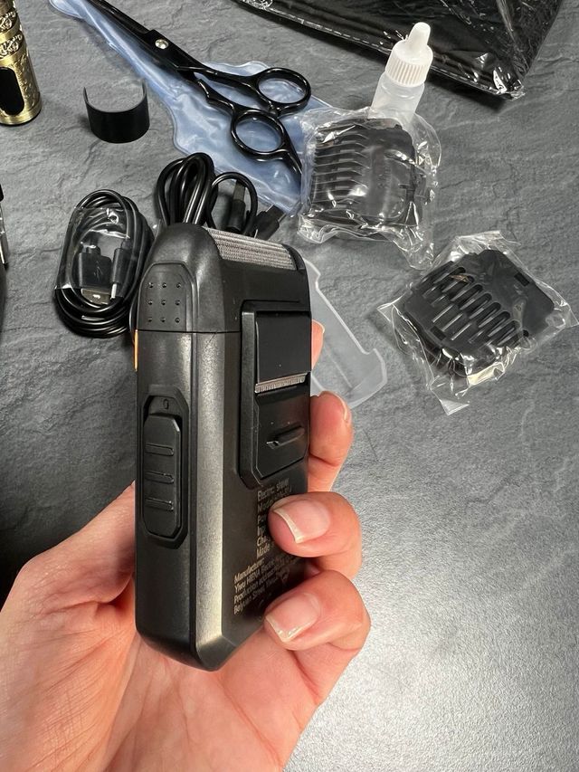 Kit barbiere professionale per taglio e rasatura