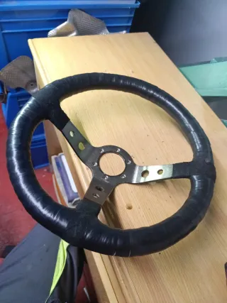 Volante desplazado universal