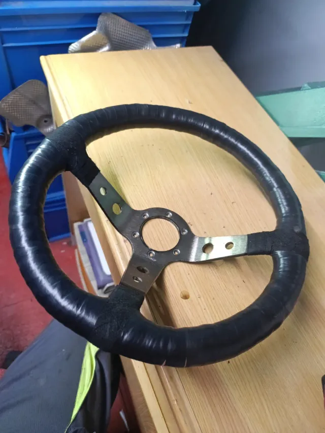 Volante desplazado universal