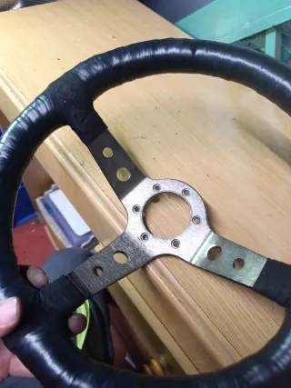 Volante desplazado universal