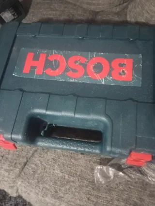 Taladro Percutor Bosch con Cargador y Batería