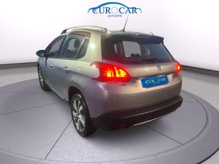 Peugeot e-2008 1.6 HDI