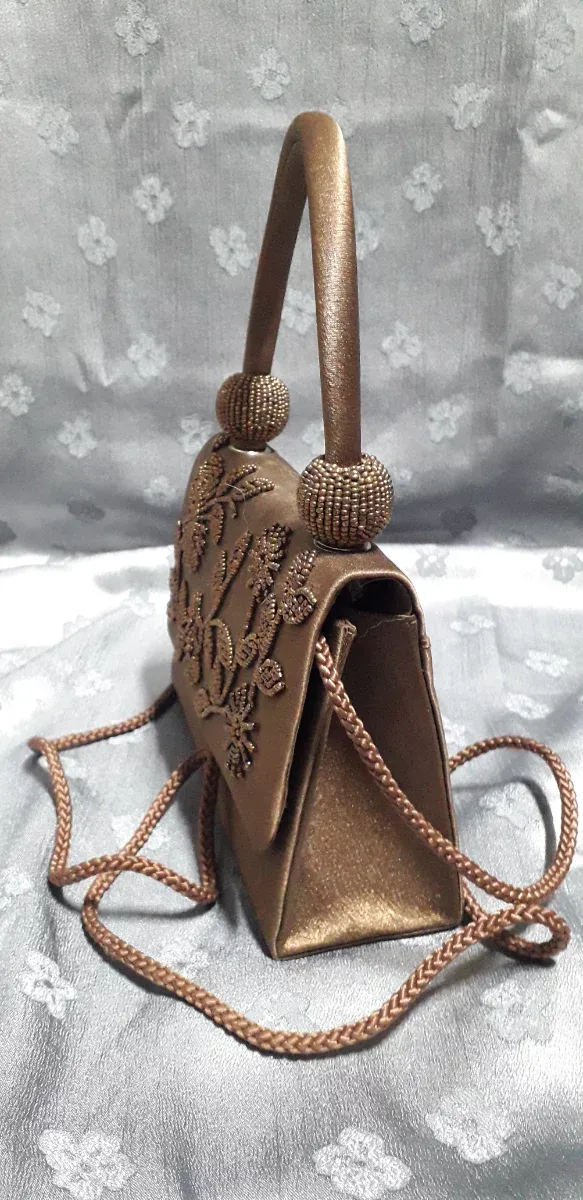 Bolso de fiesta bordado