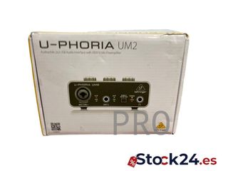 Interfaz de audio USB Behringer U-PHORIA UM2