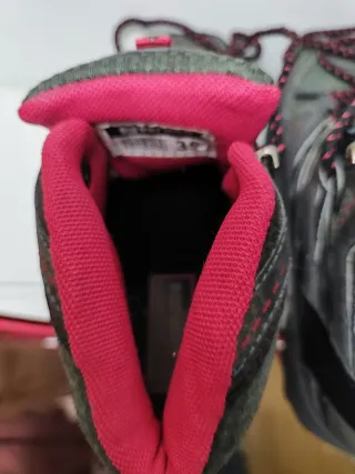 Botas de montaña Boriken grises y rosas