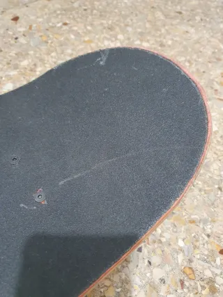 Skate nubba con diseño de mujer