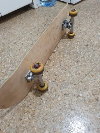 Skate nubba con diseño de mujer