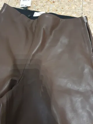 Pantalones marrones efecto piel mujer talla S