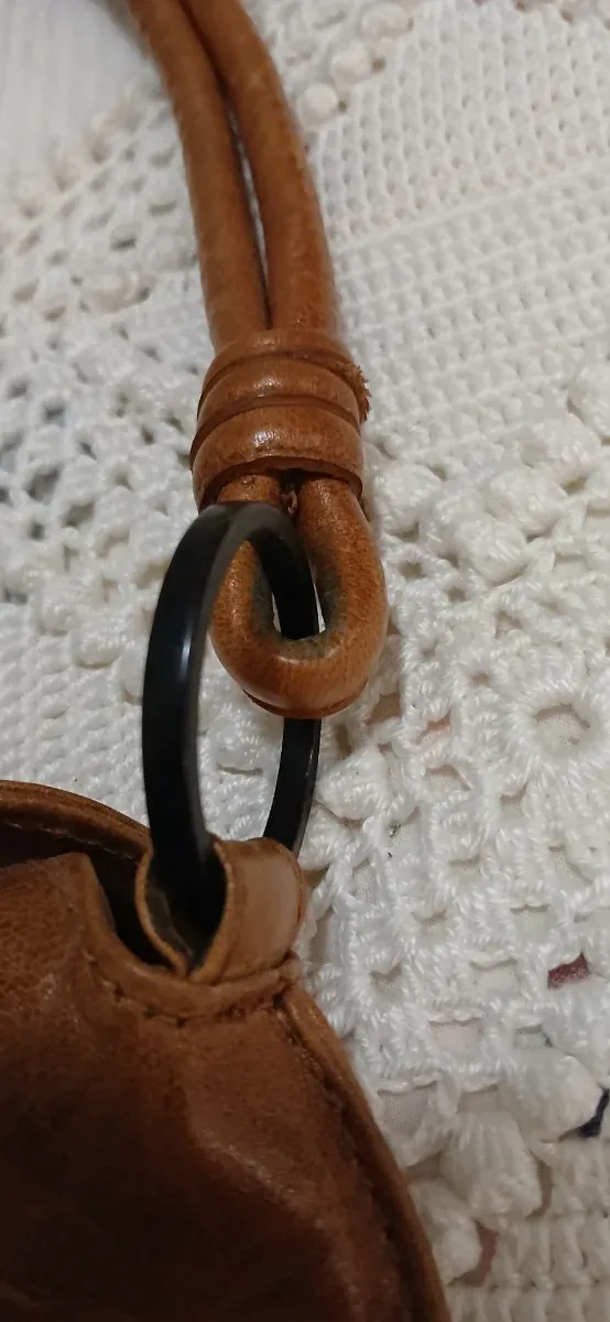 Bolso de mano de piel de vaca