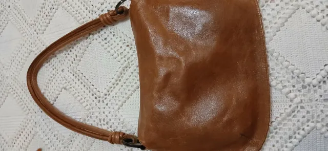 Bolso de mano de piel de vaca