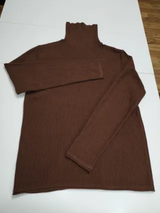 Maglioncino dolcevita marrone nuovo morbido