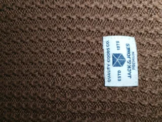 Maglioncino dolcevita marrone nuovo morbido