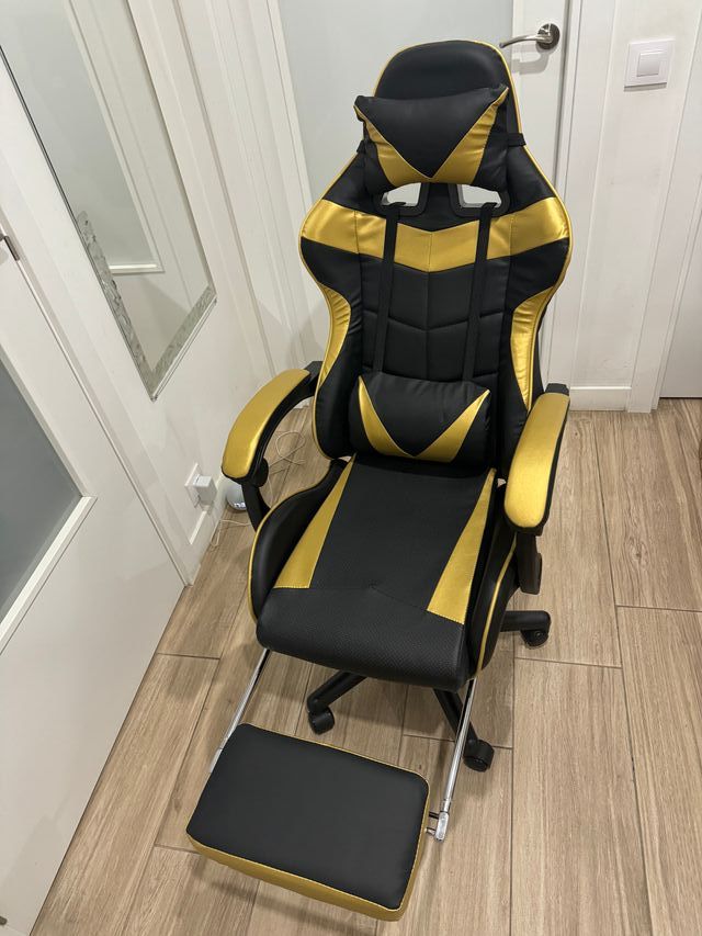 Silla Gaming Negra y Dorada