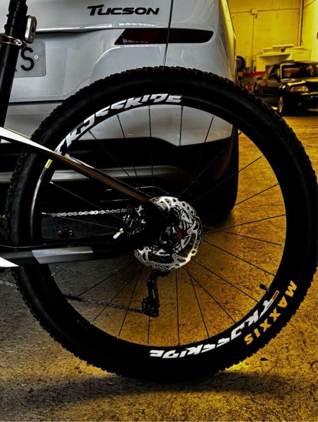 Orbea Oiz M50 Carbono MTB