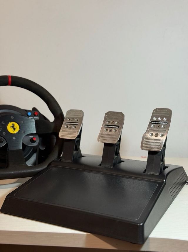Thrustmaster T300RS Alcántara
