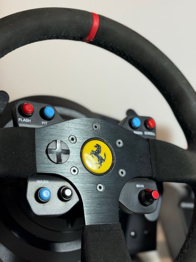 Thrustmaster T300RS Alcántara