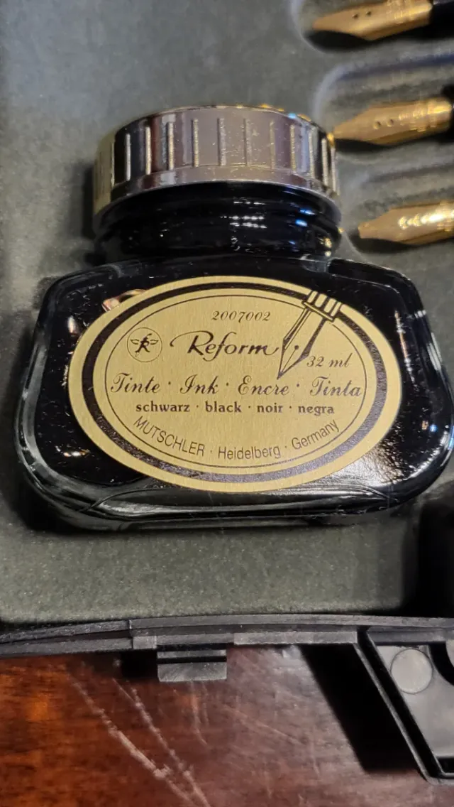 Estuche 5 Plumas Reform Calligraphy